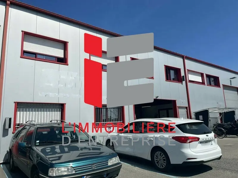 Entrepôt / Activité à louer - Caudan (56850) - 1430 m² - 12 500 €/mois
