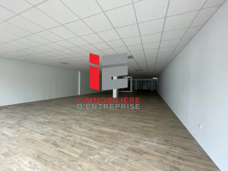 Local Commercial à louer - Lorient (56100) - 428 m² - 4 166 €/mois