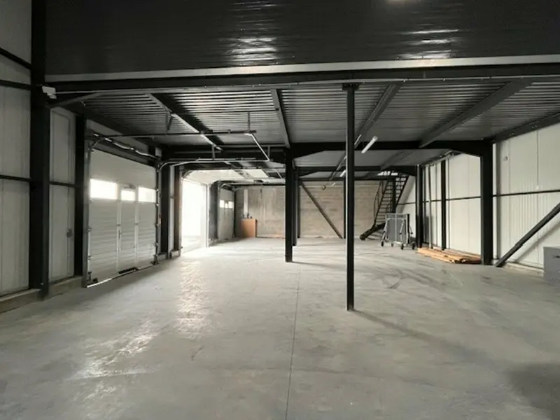 Entrepôt / Activité à louer - Sarzeau (56370) - 360 m² - 2 500 €/mois