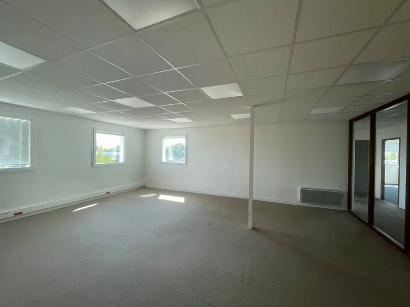 Bureau à vendre - Vannes (56000) - 214 m²