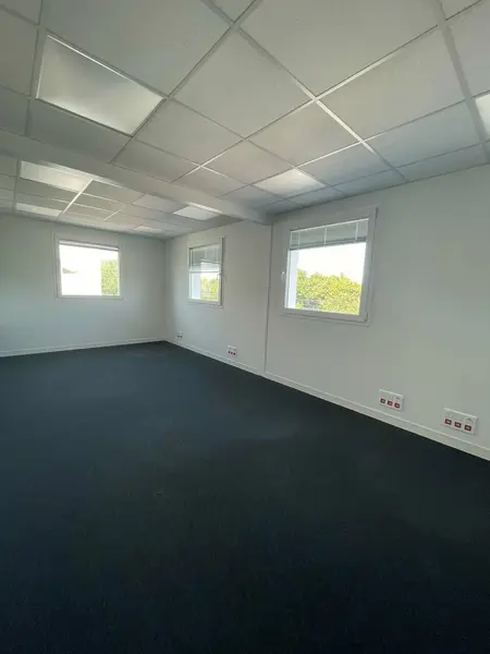 Bureau à louer - Vannes (56000) - 214 m² - 2 937 €/mois