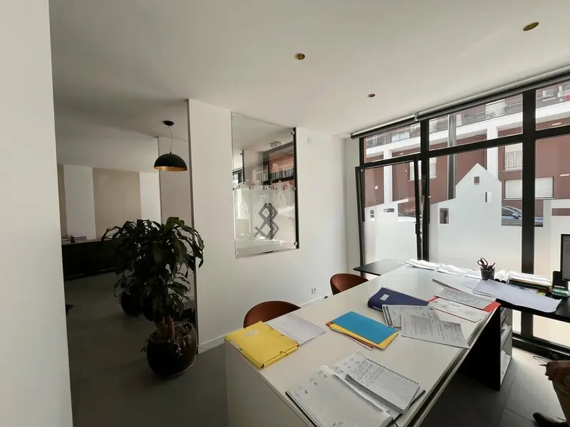 Bureau à louer - Vannes (56000) - 88 m² - 1 923 €/mois