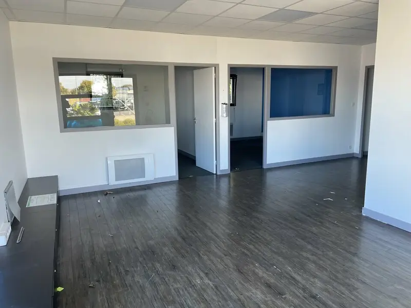 Entrepôt / Activité à louer - Gouesnou (29850) - 250 m² - 3 500 €/mois