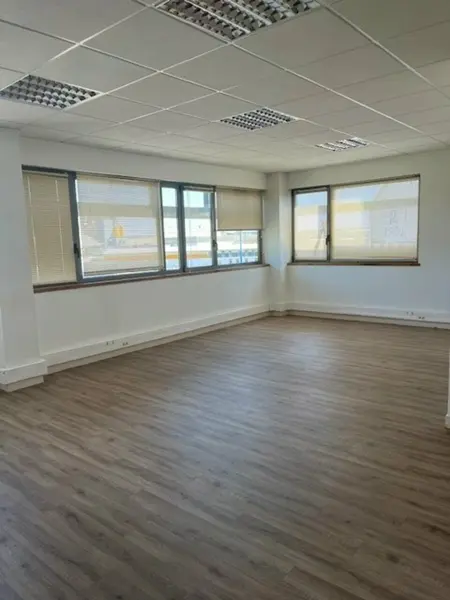 Bureau à louer - Brest (29200) - 130 m² - 2 383 €/mois