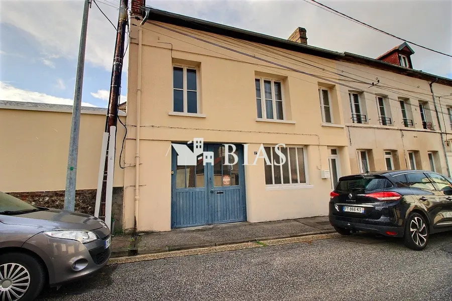 Bureau à vendre - Caudebec-Lès-Elbeuf (76320) - 270 m²
