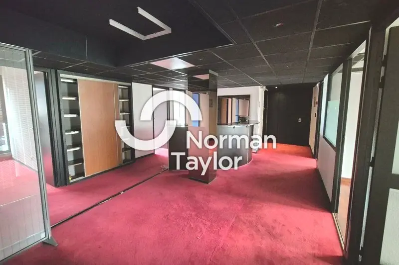 Bureau à louer - Perpignan (66100) - 250 m² - 2 500 €/mois