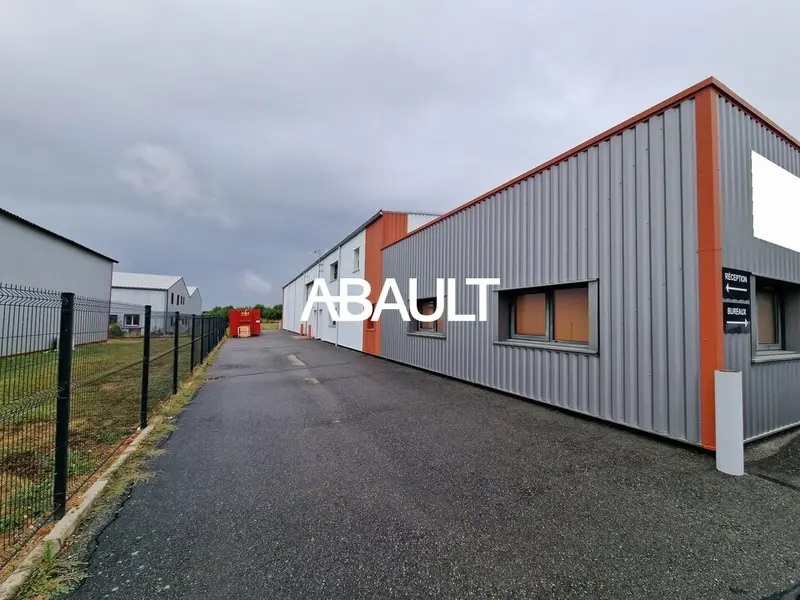 Entrepôt / Activité à louer - Verfeil (31590) - 990 m² - 6 330 €/mois