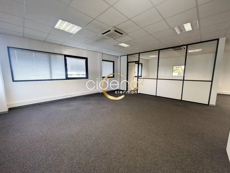Bureau à louer - Aubière (63170) - 130 m² - 1 408 €/mois