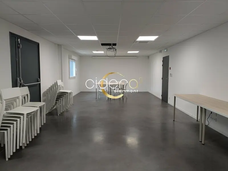 Bureau à louer - Romagnat (63540) - 65 m² - 850 €/mois