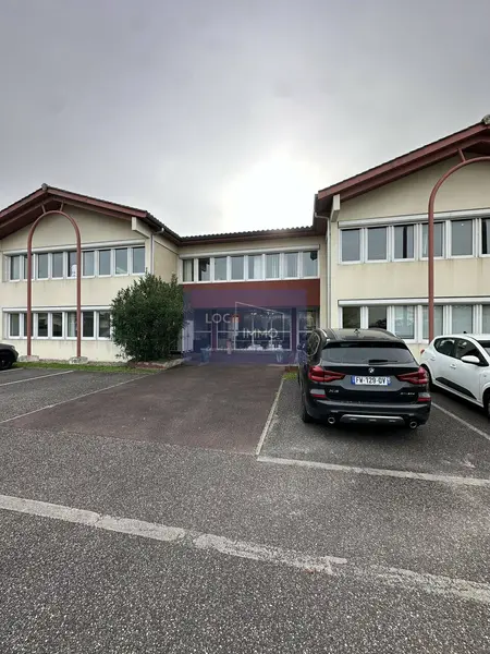 Bureau à vendre - Le Haillan (33185) - 1000 m²