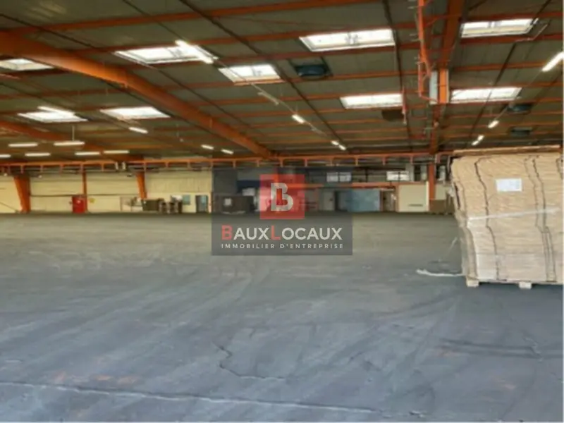Entrepôt / Activité à louer - Tarascon (13150) - 2297 m² - 9 379 €/mois
