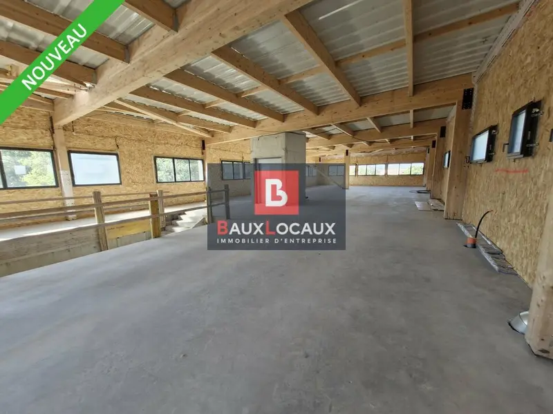 Entrepôt / Activité à louer - Marignane (13700) - 350 m² - 5 250 €/mois