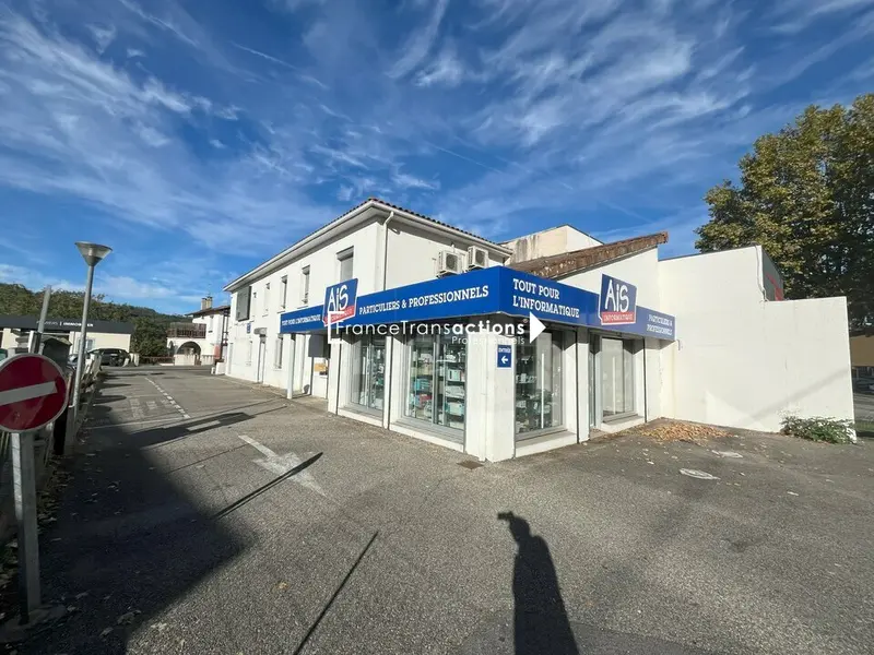 Local Commercial à louer - Pamiers (09100) - 250 m² - 3 000 €/mois