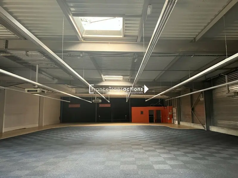 Local Commercial à louer - Montauban (82000) - 689 m² - 6 315 €/mois