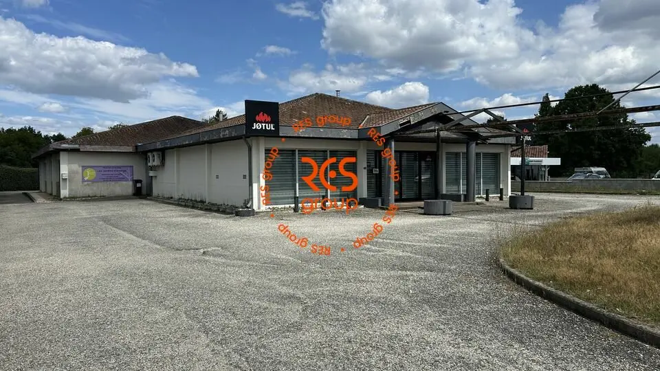Local Commercial à louer - Le Haillan (33185) - 320 m² - 4 408 €/mois