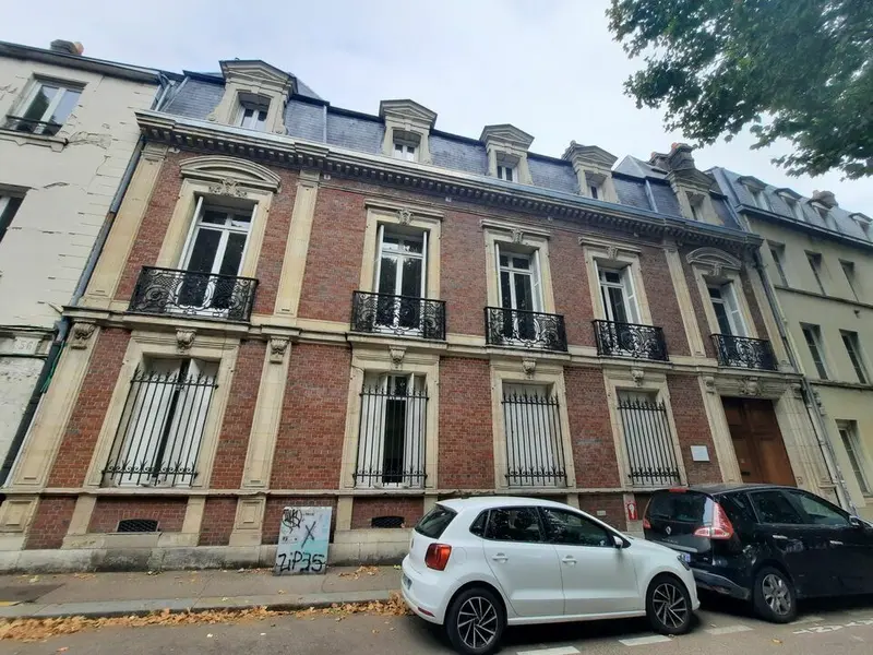 Bureau à louer - Rouen (76000) - 704 m² - 8 214 €/mois