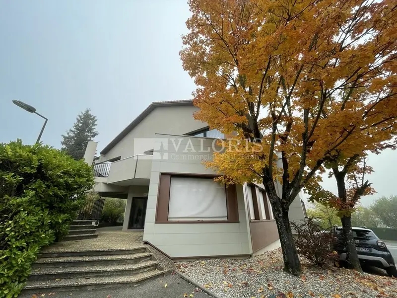 Bureau à vendre - Dardilly (69570) - 200 m²
