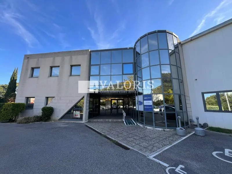 Bureau à louer - Gémenos (13420) - 754 m² - 8 050 €/mois