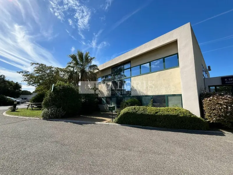 Bureau à vendre - Les Pennes-Mirabeau (13170) - 269 m²