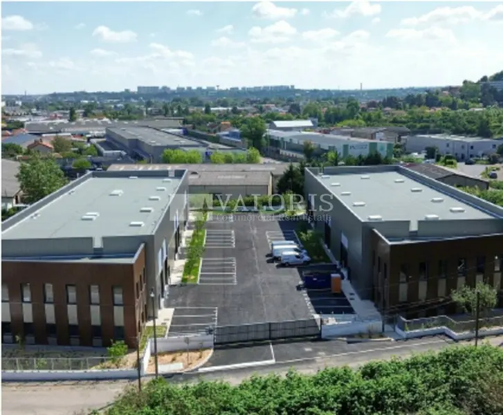 Entrepôt / Activité à vendre - Saint-Genis-Laval (69230) - 465 m²