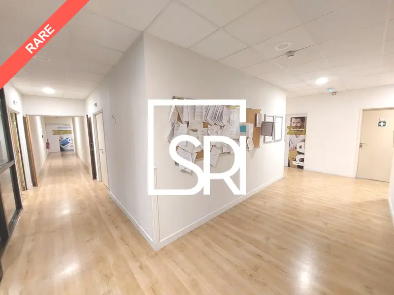 Bureau à louer - Clermont-Ferrand (63000) - 3170 m² - 44 908 €/mois