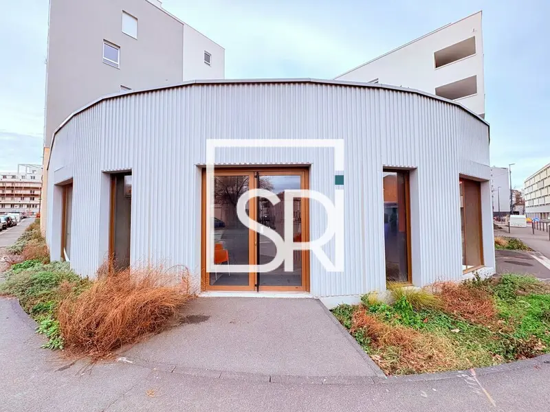 Bureau à louer - Clermont-Ferrand (63000) - 95 m² - 1 450 €/mois