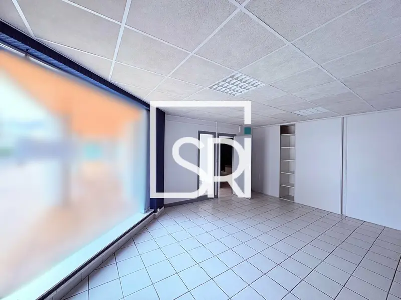 Bureau à louer - Clermont-Ferrand (63000) - 67 m² - 800 €/mois