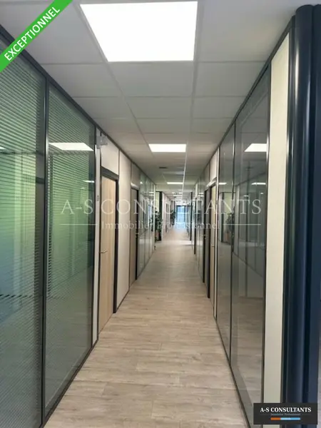 Bureau à louer - Le Pont-De-Beauvoisin (73330) - 630 m² - 7 558 €/mois