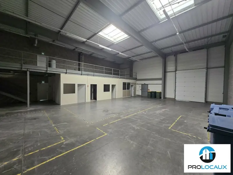 Entrepôt / Activité à louer - Camon (80450) - 1075 m² - 8 333 €/mois