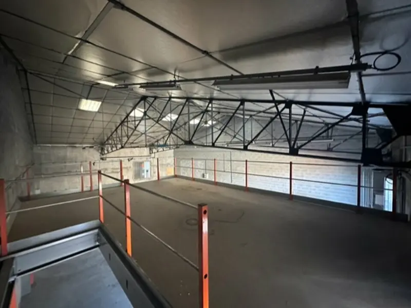 Entrepôt / Activité à louer - Domarin (38300) - 310 m² - 1 950 €/mois