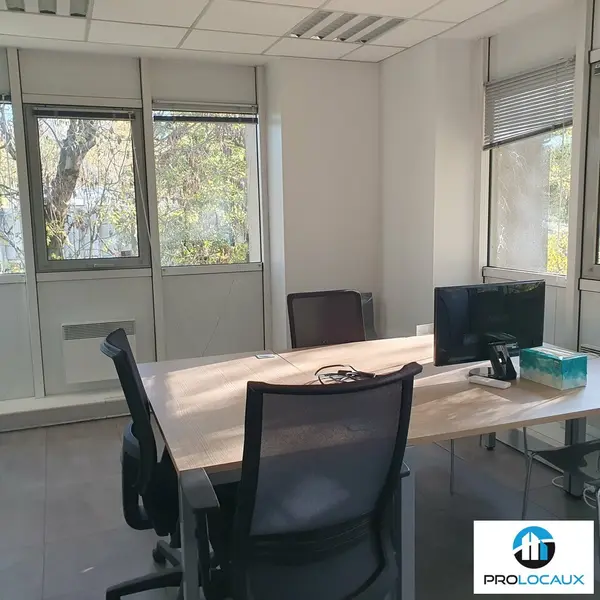 Bureau à louer - Gières (38610) - 171 m² - 1 852 €/mois