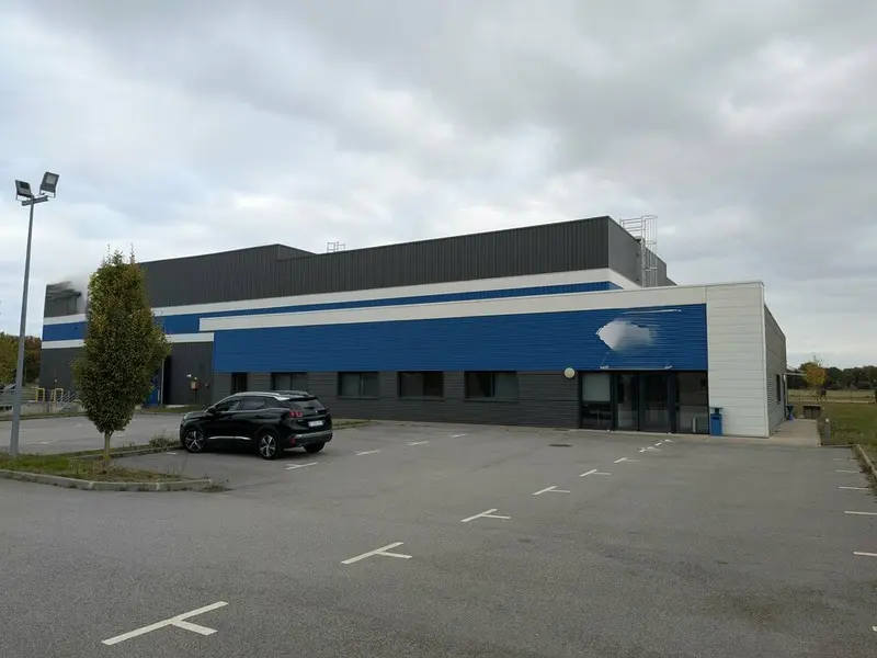 Entrepôt / Activité à vendre - Saint-Aubin-Sur-Gaillon (27600) - 2920 m²