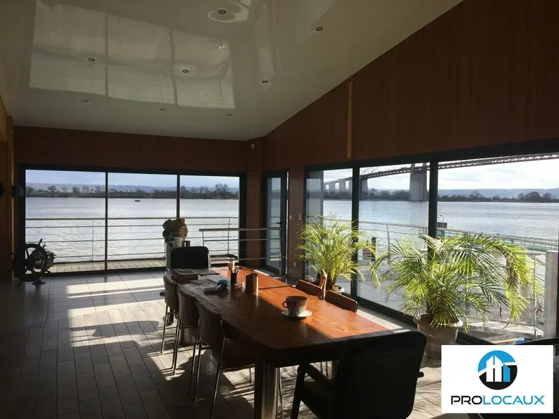 Bureau à louer - Tancarville (76430) - 1200 m² - 16 500 €/mois
