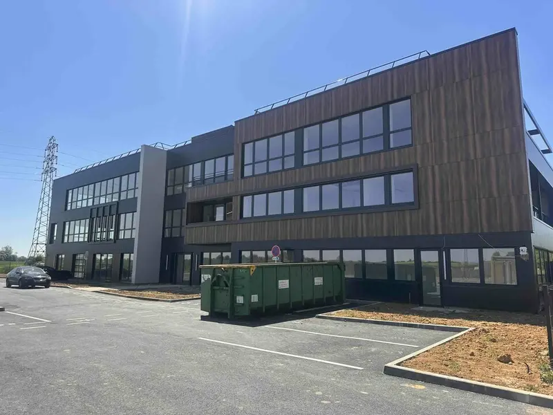 Bureau à vendre - Saint-Martin-Du-Vivier (76160) - 142 m²