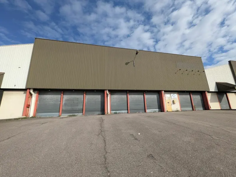 Entrepôt / Activité à louer - Saint-Étienne-Du-Rouvray (76800) - 400 m² - 1 6...