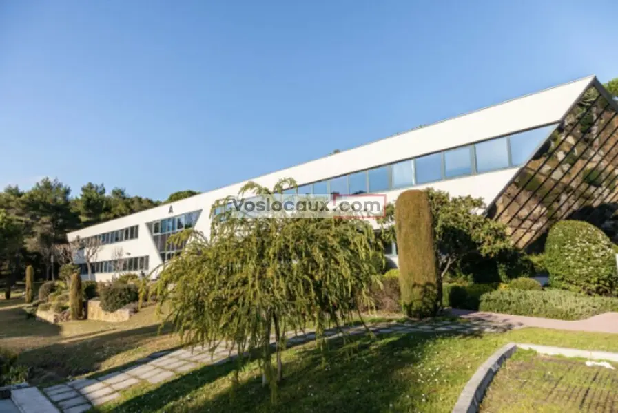 Bureau à louer - Valbonne (06560) - 468 m² - 7 026 €/mois