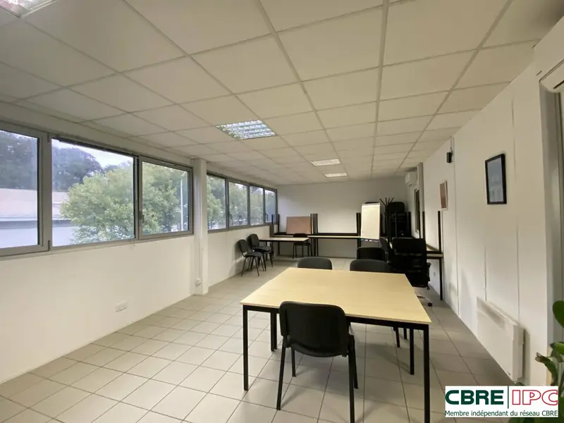 Bureau à louer - Bayonne (64100) - 110 m² - 1 200 €/mois