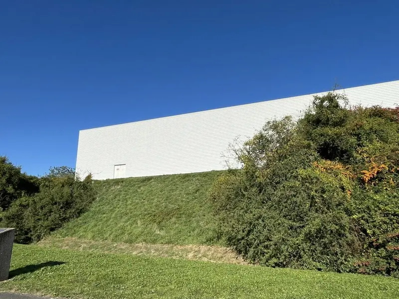 Local Commercial à louer - Champniers (16430) - 2024 m² - 20 833 €/mois