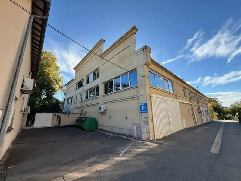 Entrepôt / Activité à vendre - Libourne (33500) - 2077 m²