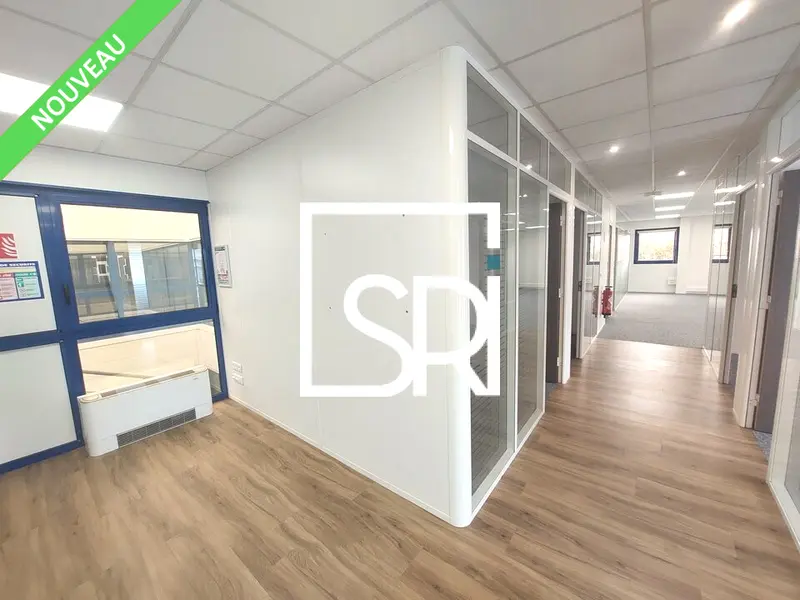 Bureau à louer - Clermont-Ferrand (63100) - 120 m² - 1 597 €/mois