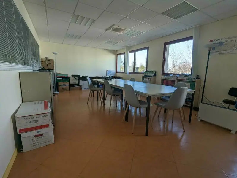 Bureau à louer - Évreux (27000) - 144 m² - 1 564 €/mois