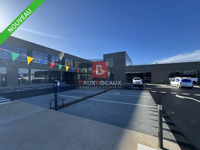 Local Commercial à louer - Monteux (84170) - 153 m² - 1 976 €/mois