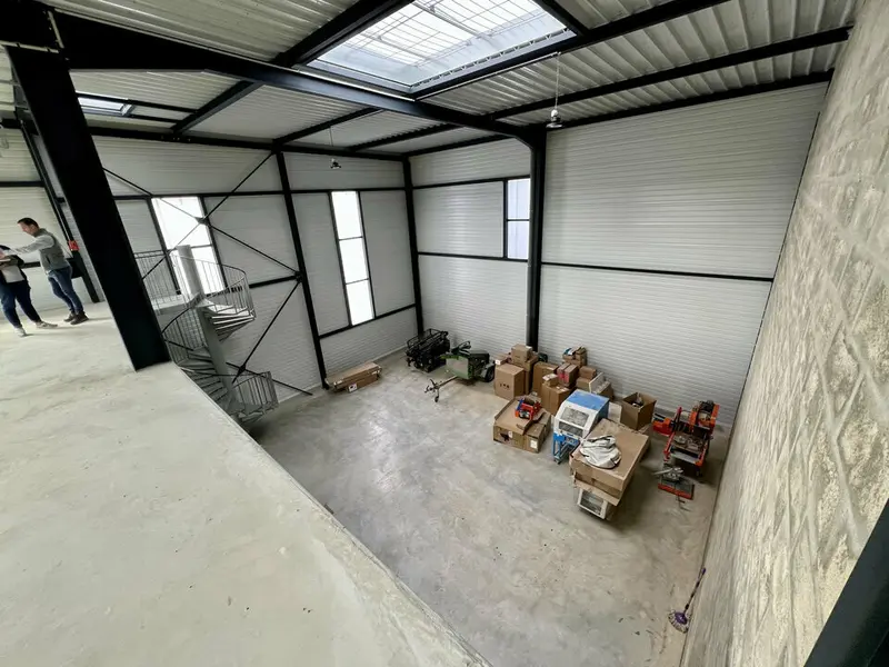 A louer Locaux d'activité 250m² Longperrier