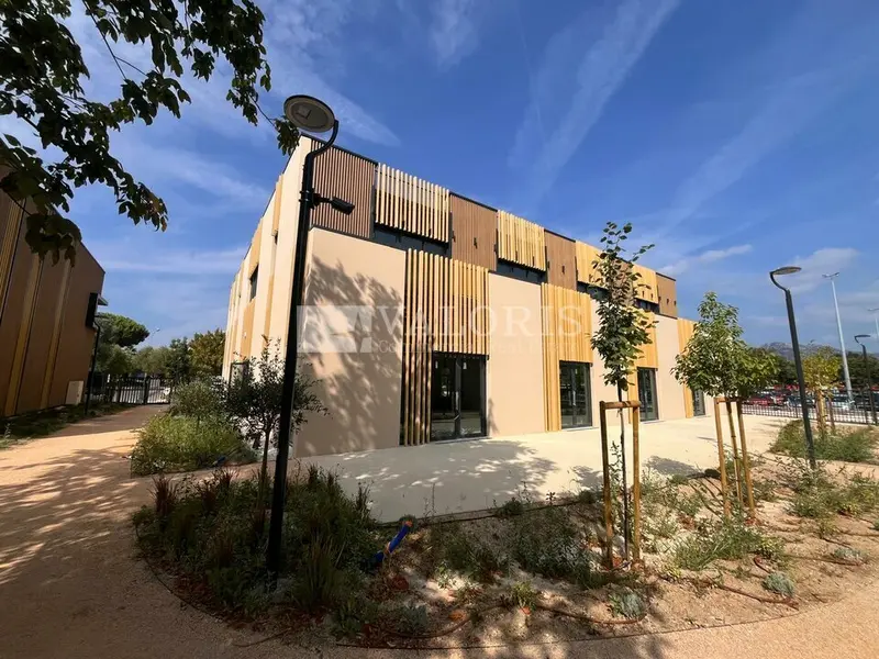 Bureau à louer - Aubagne (13400) - 449 m² - 7 109 €/mois