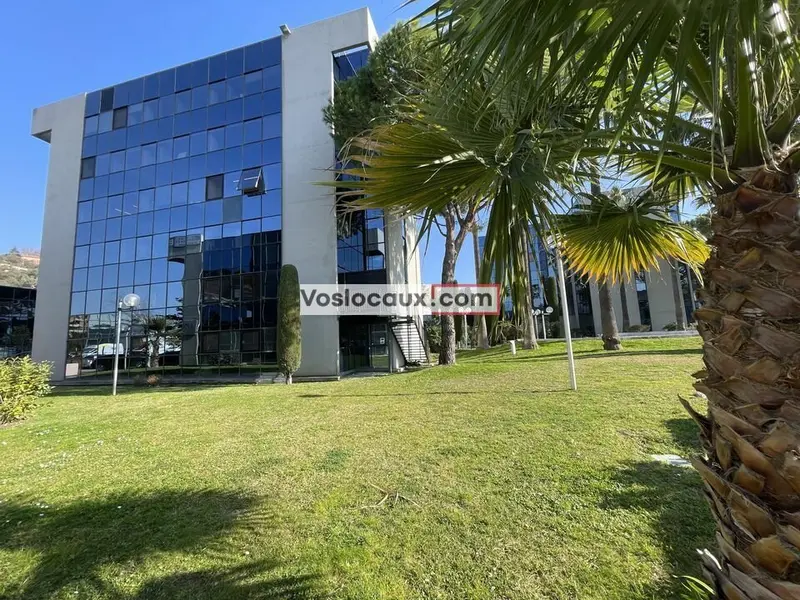 Bureau à louer - Nice (06200) - 168 m² - 2 240 €/mois