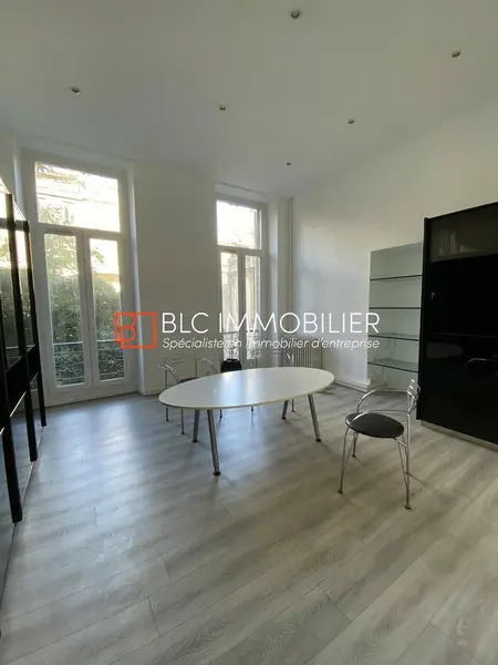 Bureau à vendre - Marseille 06 (13006) - 210 m²