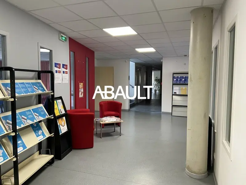 Bureau à louer - Labège (31670) - 790 m² - 9 220 €/mois