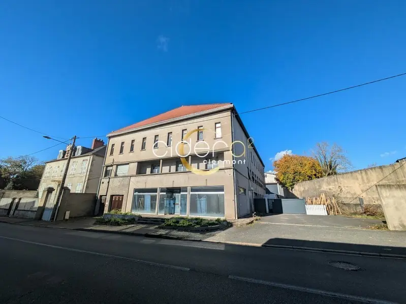 Entrepôt / Activité à vendre - Saint-Gérand-Le-Puy (03150) - 3500 m²