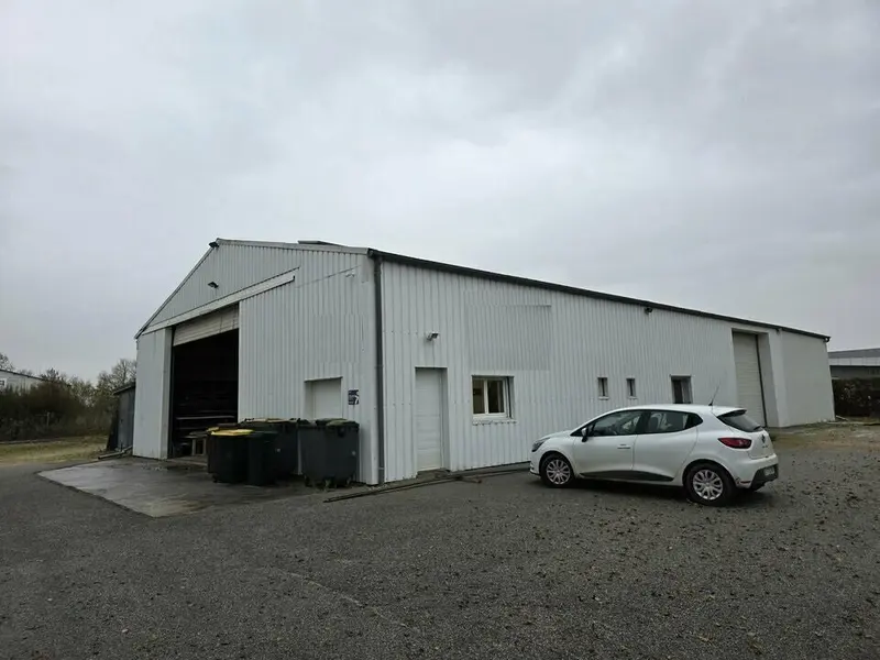 Entrepôt / Activité à vendre - Grand Bourgtheroulde (27520) - 480 m²