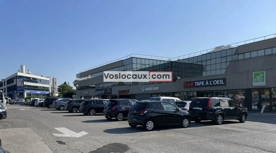 Local Commercial à louer - Villeneuve-Loubet (06270) - 338 m² - 10 116 €/mois